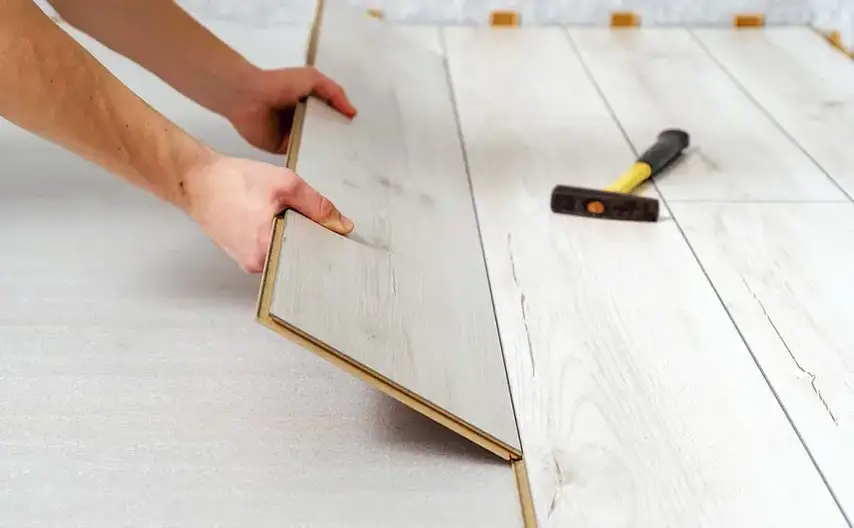 Change The Color Of A Laminate Floor, What Takes Paint Off Of Laminate Flooring